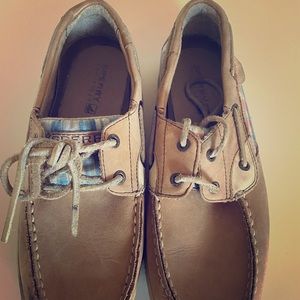 Sperry boat shoe